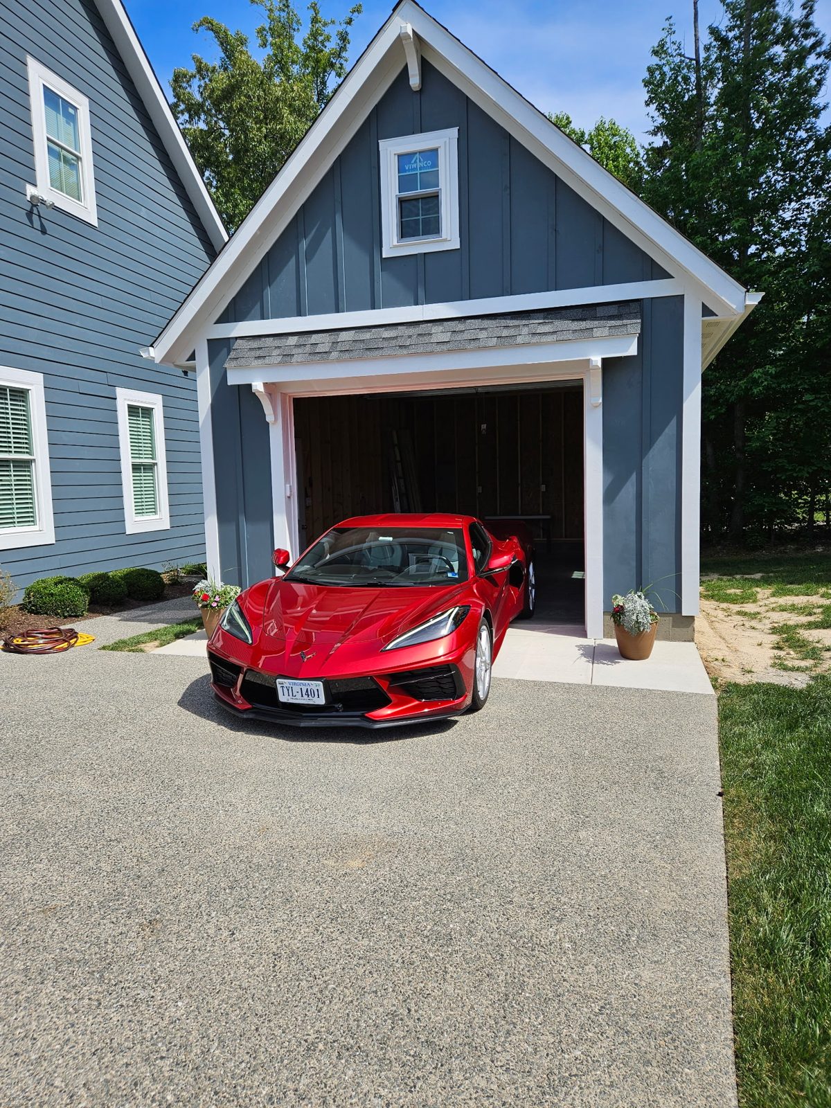 Single story garage recently built by Custom Garages of Virginia