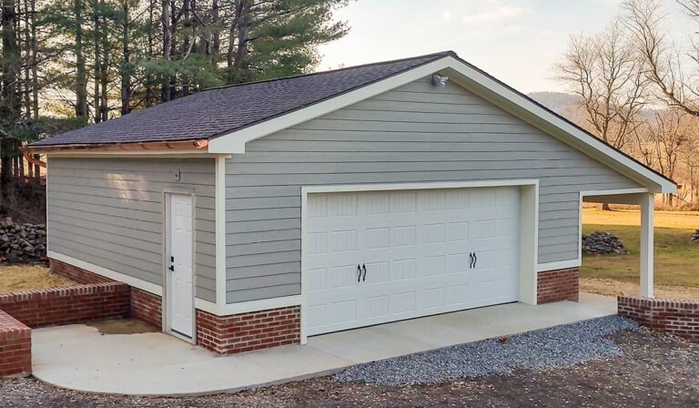 Single story garage with 8 ft lean to 24x24 1 - Custom building by Custom Garages of Virginia